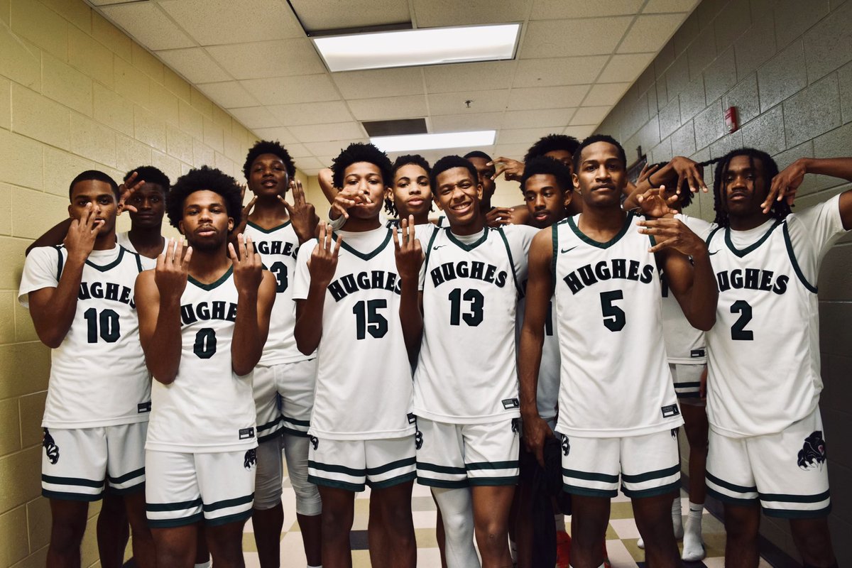 JarenWilliams10's tweet photo. Thank you to everyone that supported me and believed in me and my teams these last 4 years. We came up short but we proved everybody in the state wrong, and this is far from the end for me and my basketball career, I will continue to work until that day comes. #94ft out🖤 https://t.co/8AARxiaqcD