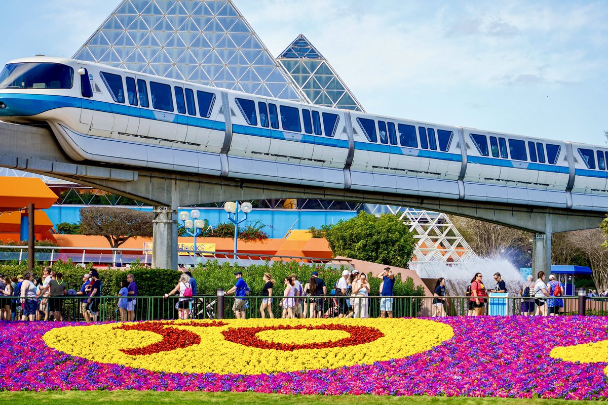 WDWNT's tweet photo. Another beautiful spring day at EPCOT 🚝☀️ https://t.co/v2Du2PogRv