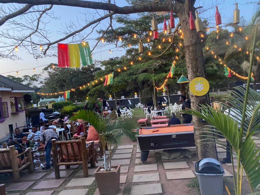 Nina2zug's tweet photo. Ffe Tuimbudde๐ฅ #sundayinkingston with #Ivuga band.
Make your way to #NINA2Zย this Today and Enjoy the vibes.
#NINA2Z #ivuga https://t.co/UkcMQS6hlj