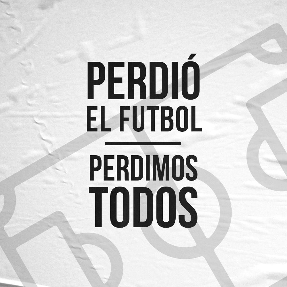 El mundo unido rezando por que pare una guerra y en México matándose por un equipo de fútbol. El fútbol NO es violencia, el fútbol es un deporte que a pesar de las diferencias de color nos UNÍA a todos. Mucha fuerza para las familias afectadas! Que se haga justicia!#LutoNacional