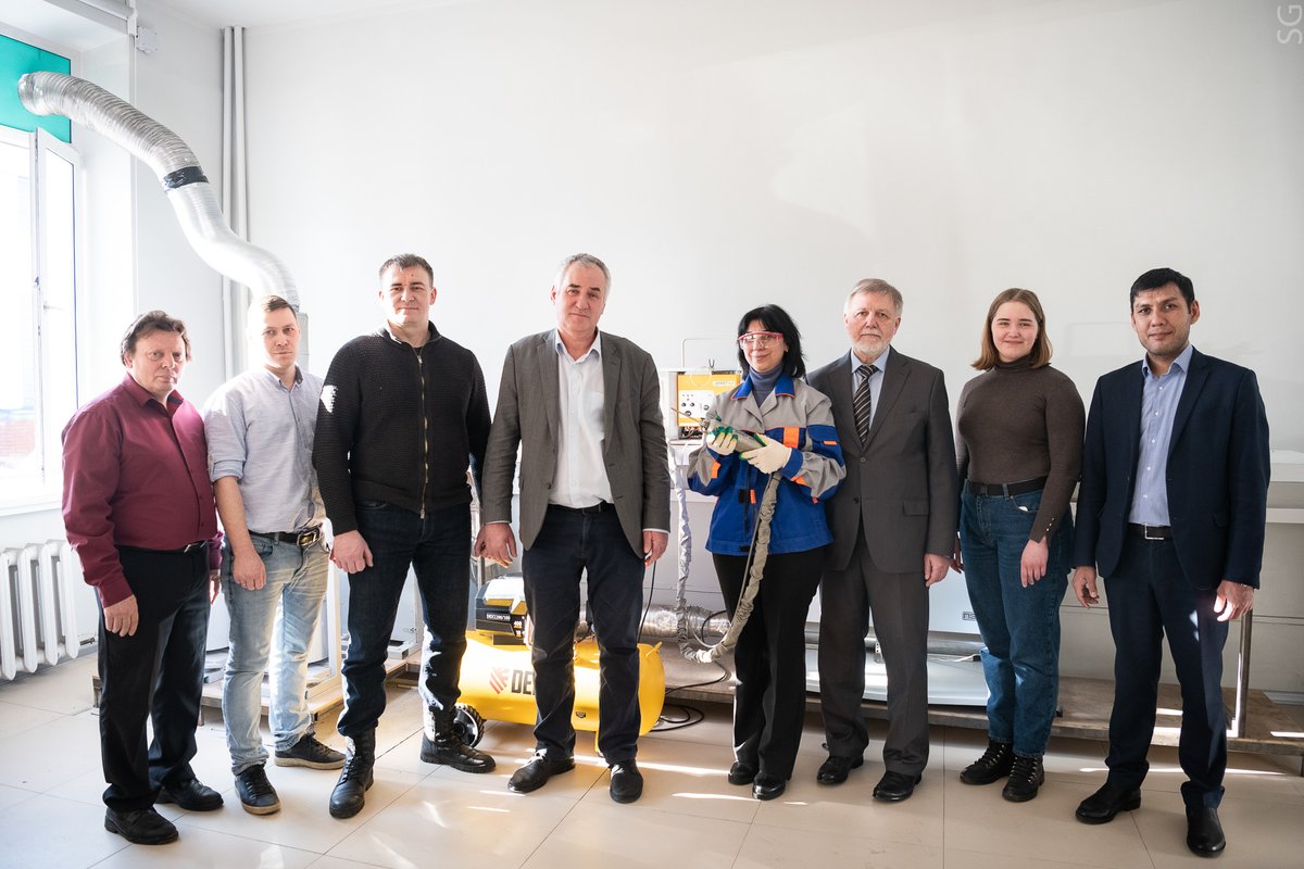 chernikova_al's tweet photo. В НИТУ «МИСИС» открылась лаборатория холодного газодинамического напыления под руководством д.т.н., профессора В.У. Мнацаканян, где будут проводиться исследования по созданию износостойких покрытий для горного оборудования и подготовка инженеров для ГМК страны. https://t.co/rRFOt4beI9