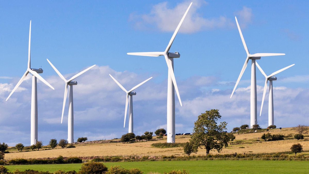 mixer_man's tweet photo. Price of energy through the roof. Yet these things are popping up all over the place. And have you noticed they are only switching them on when its windy just adding to the storms, and whose paying for the electric for these. We are! https://t.co/6nLIsnBjPi