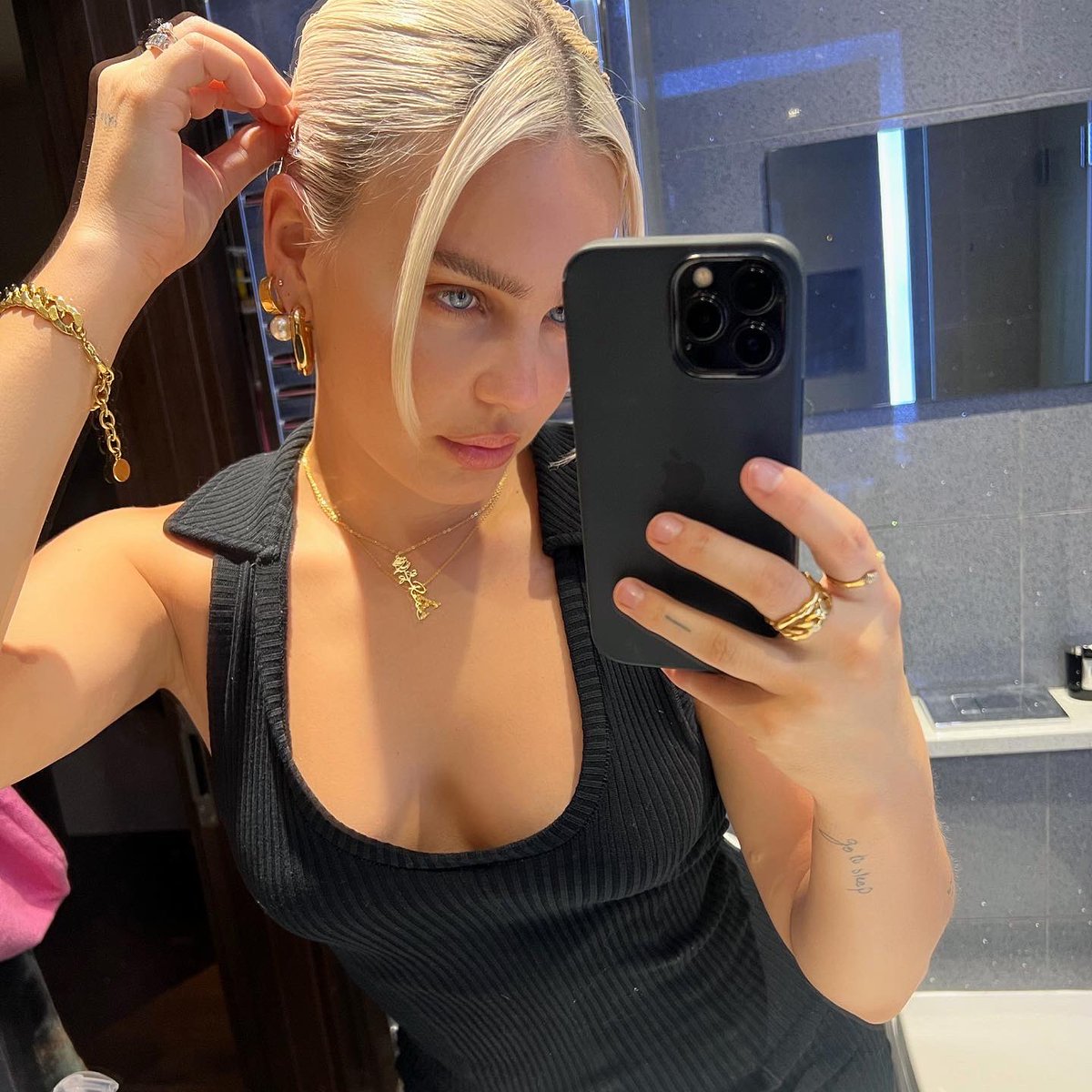 ANNE-MARIE tweet media