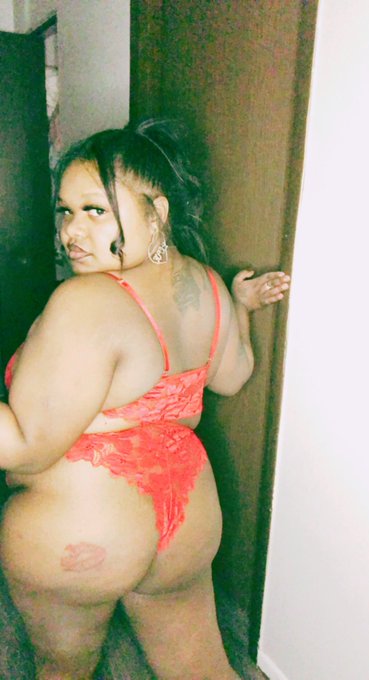 Look back at you for what ? 😌💋  https://t.co/gec7hWKeJG https://t.co/kytVPqfjRB<a href="/tag/tittietuesday"class="tags"><span>#tittietuesday</span></a>