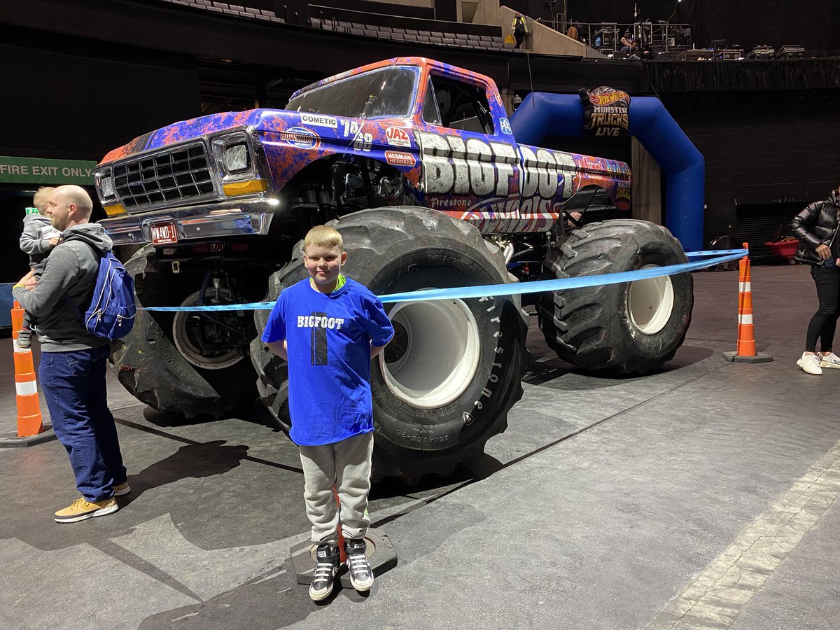 Steven_Robbie1's tweet photo. Buzzin for the show to start #HotWheelsMonsterTrucksLive https://t.co/KiAcgWp3uq