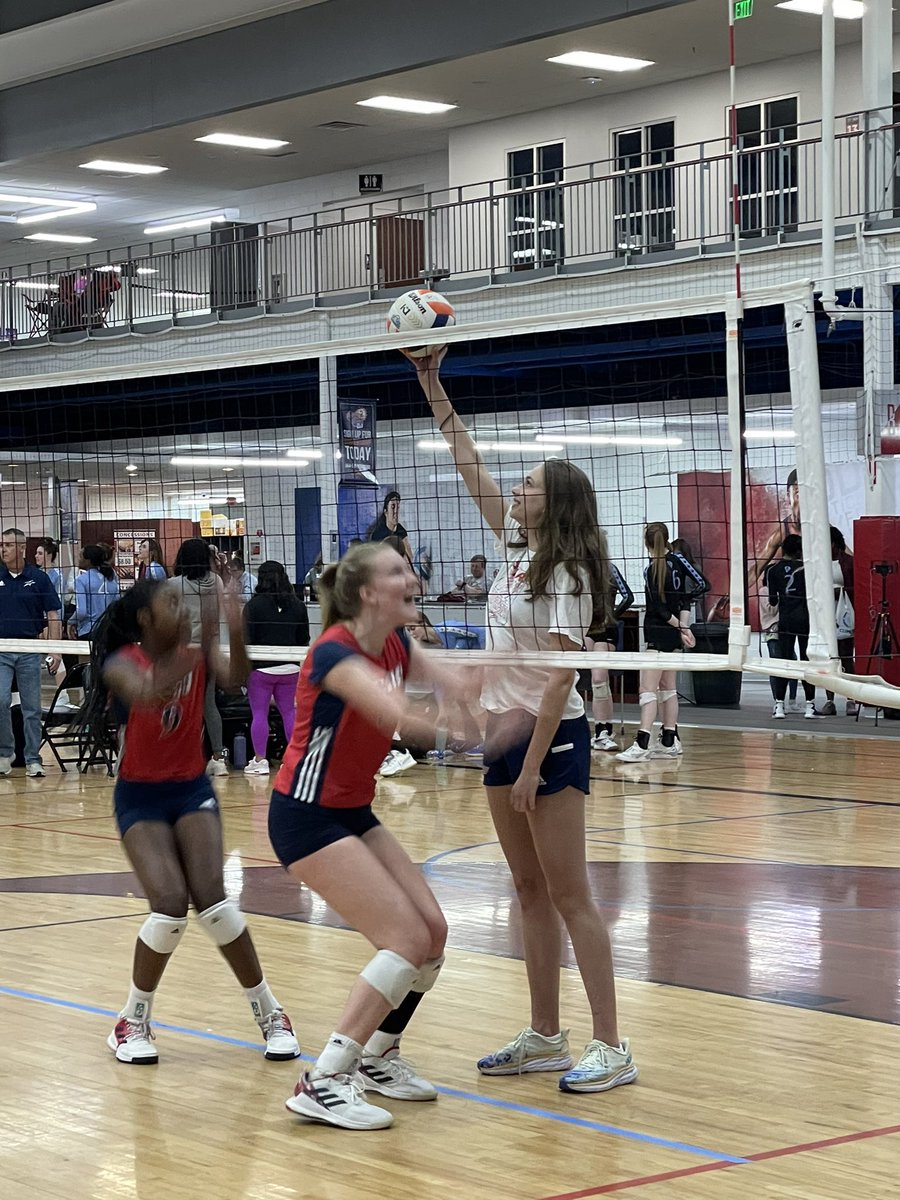 When you haven’t passed Concussion Protocol but you are cleared to BE THE BALL!! #inthemiddle #BuiltDifferent #18 @UpwardStarsUPS