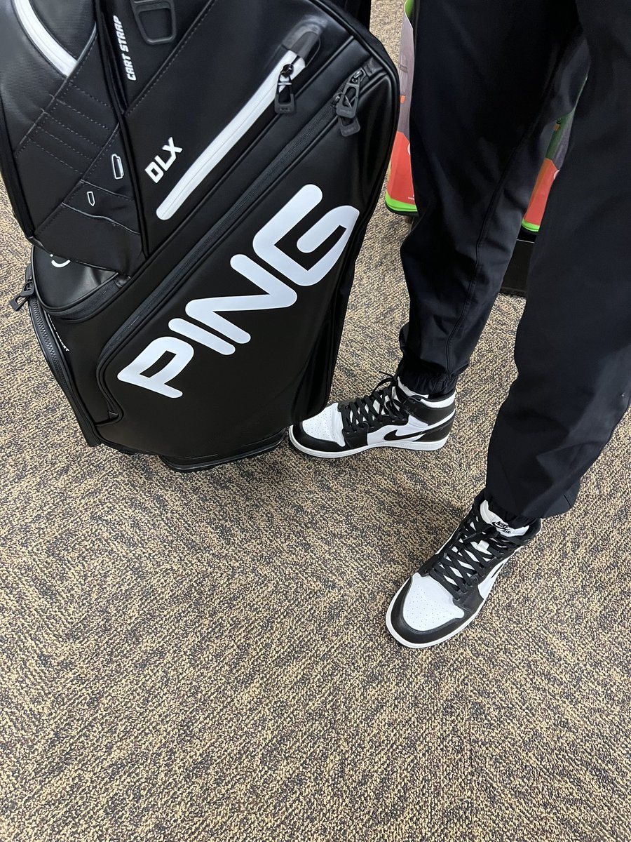 DevStreet1's tweet photo. β³οΈ @PingTour @Nike #trapgolf #golf π² https://t.co/uzznL6COGt