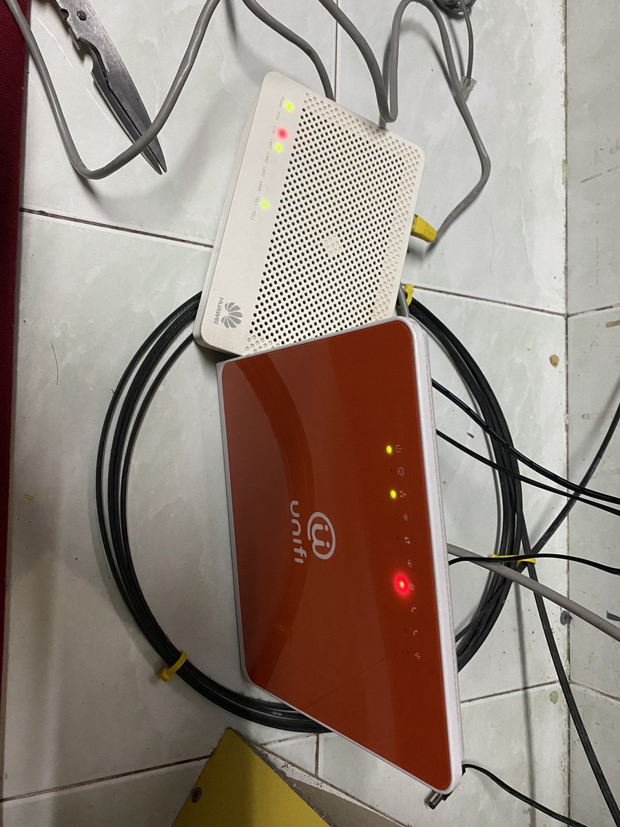 iewanR2's tweet photo. Nak potong laju je.. bila problem nak kena tggu 24 jam plak.. pastu ada caj..  mantap btol @unifi @helpmeunifi https://t.co/B6AqKtNAr4