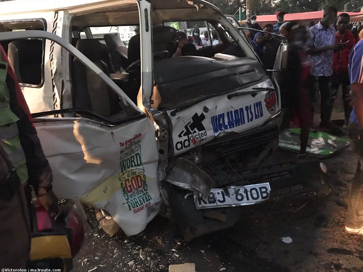 a3Route's tweet photo. 20:05 An accident in Lavington Green between a Matatu ya Ongwaro and a Mercedes G-Wagon. Note the difference.  https://t.co/sDIwQZCQdV via @Victoroloo