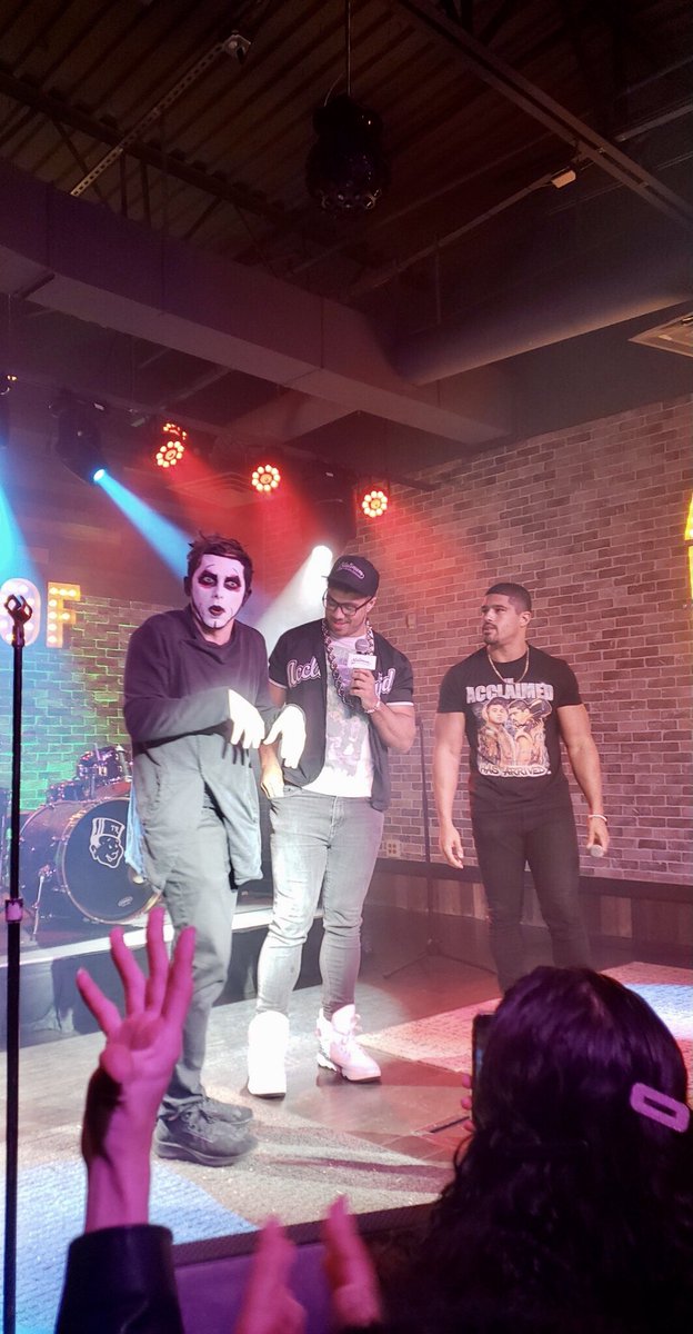 SabaK50's tweet photo. YO! Listen! What a great time last night with @PlatinumMax @Bowens_Official @DanhausenAD 🎤💃🏽🎉💙#MaxCastor #AnthonyBowens #DanHausen #TheAcclaimed #AEW #TinRoofOrlando #Yo #Listen https://t.co/p7uGvyseUh