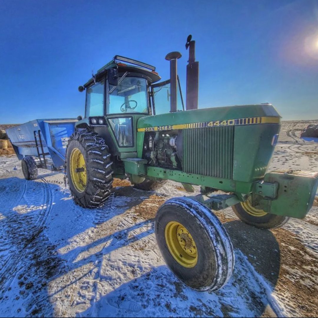 KandMMfg's tweet photo. #GreenTractorSunday - Almost go time!
Photo Credit ๐ท - IG @iowadairyboys
#JohnDeere #FarmLifeBestLife #LifeOnTheFarm #FarmLife #GreenTractor #ThankAFarmer #SundayFunday #TractorSelfie #SundayMotivation #SpringAhead https://t.co/W32R4E7VjT