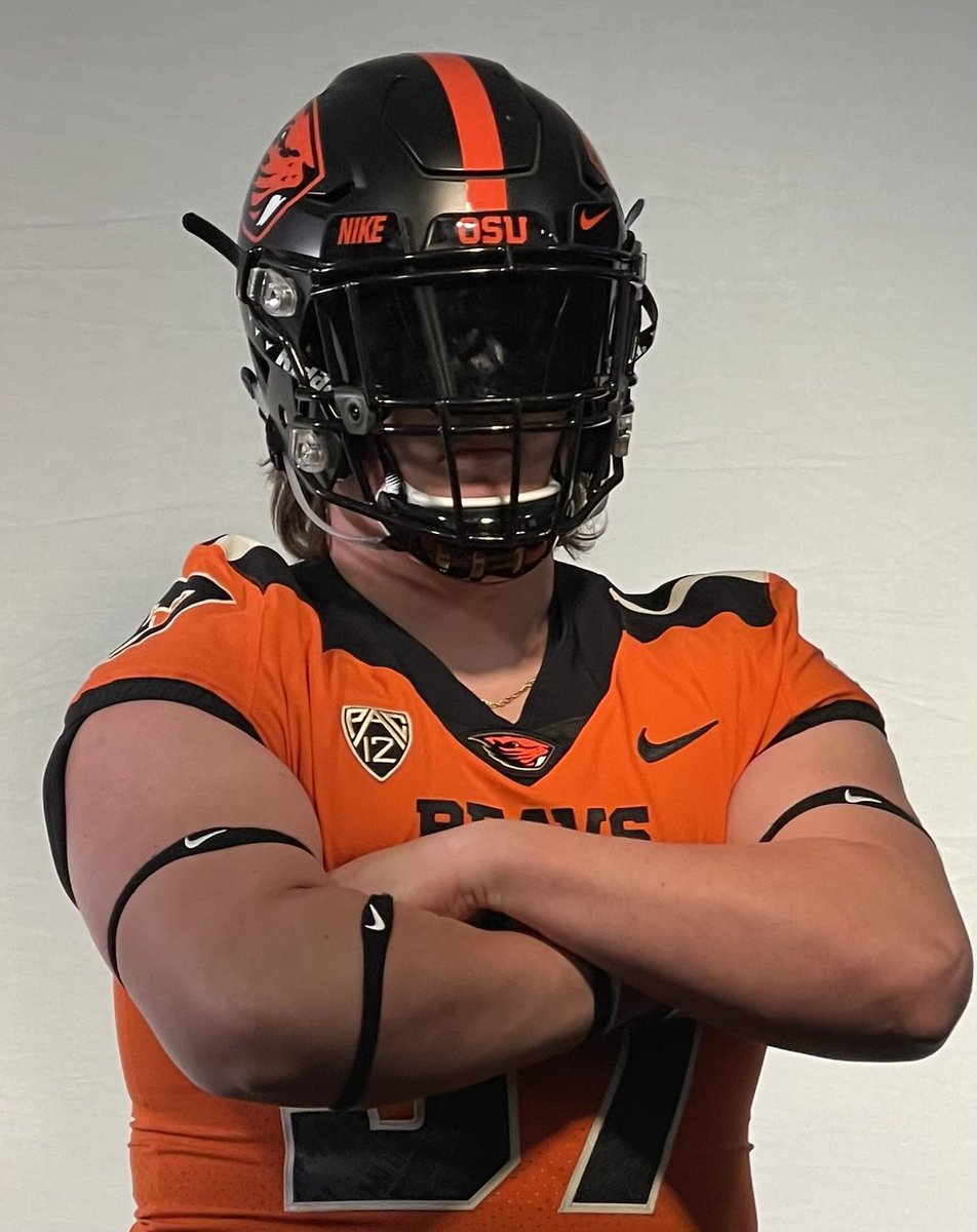 Had an awesome time visiting <a href="/BeaverFootball/">Oregon State Football</a> Thank you - <a href="/Coach_Smith/">Jonathan Smith</a> <a href="/FBCoachM/">Jim Michalczik</a> <a href="/MikeDoc40/">Michael Doctor</a> <a href="/RegJones20/">Reggie Jones</a> @HEIRCoachTy <a href="/tahomafootball/">Tahoma Football</a> <a href="/tonydavis1962/">Tony Davis</a> <a href="/CowboyThree/">Coach Mel Wells 🏈 🦅</a> <a href="/TyMo54/">Tyler</a> <a href="/HeirFootball/">HEIR Academy - Football</a> <a href="/BrandonHuffman/">Brandon Huffman</a>