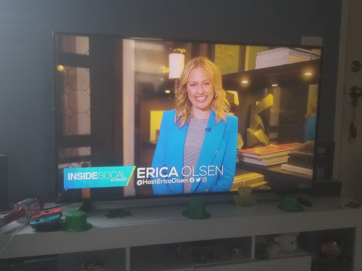 ArtistCarlosE's tweet photo. @HostEricaOlsen @CBSLA @MusicCenterLA @hotelfigueroa Good Morning. I watched episode. This is amazing history there, especially the hotel from past to present (Paintings are wonderful). Bravo for hosting, Erica. And Happy Women's History Month! :) #CBSLA #InsideSoCal #WomensHistoryMonth https://t.co/obcgp4R0bx