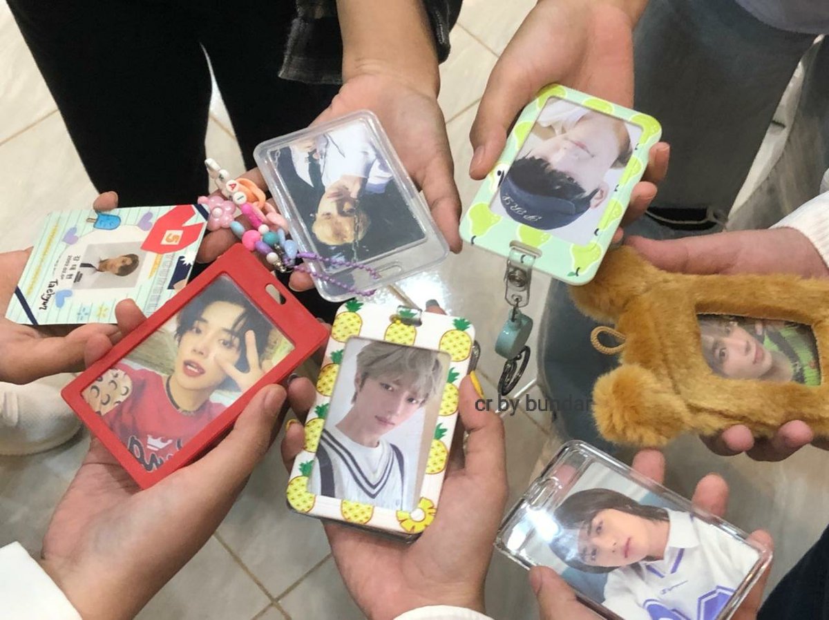 hyukolla's tweet photo. uyey!! 모라뷰! 모랑해💙
#TXT_FANLIVE #TXT3rdANNIVERSARY
thanks buat ka @mommybeomie dkk🤩💙
#Our_Summer_In_March https://t.co/2YC9dy9sXr