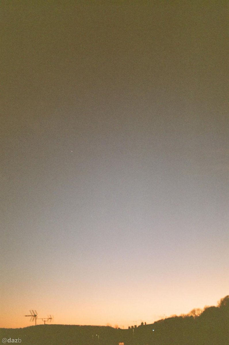 dazb's tweet photo. Nice Sunsets.
January 2022 edition
---
🔗 https://t.co/Nt1JbdrSxv
🏷  #filmPhotography #believeInFilm #iShootFilm https://t.co/p9NWqfeyEe