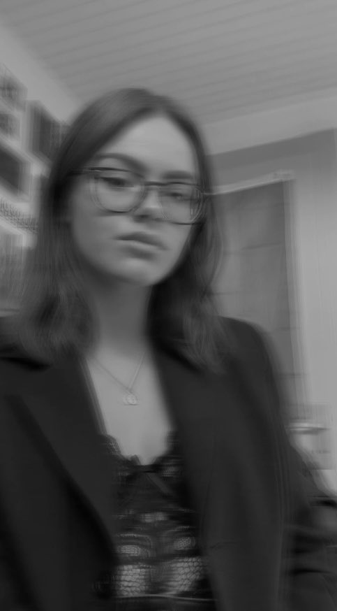 eden_chl's tweet image. pour une fois je suis à l’heure #LGBTQIAOfMarch