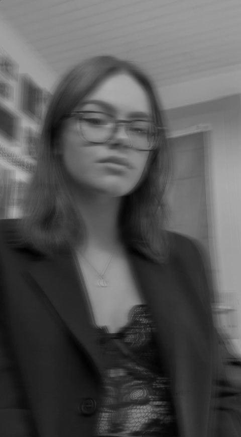 eden_chl's tweet image. pour une fois je suis à l’heure #LGBTQIAOfMarch