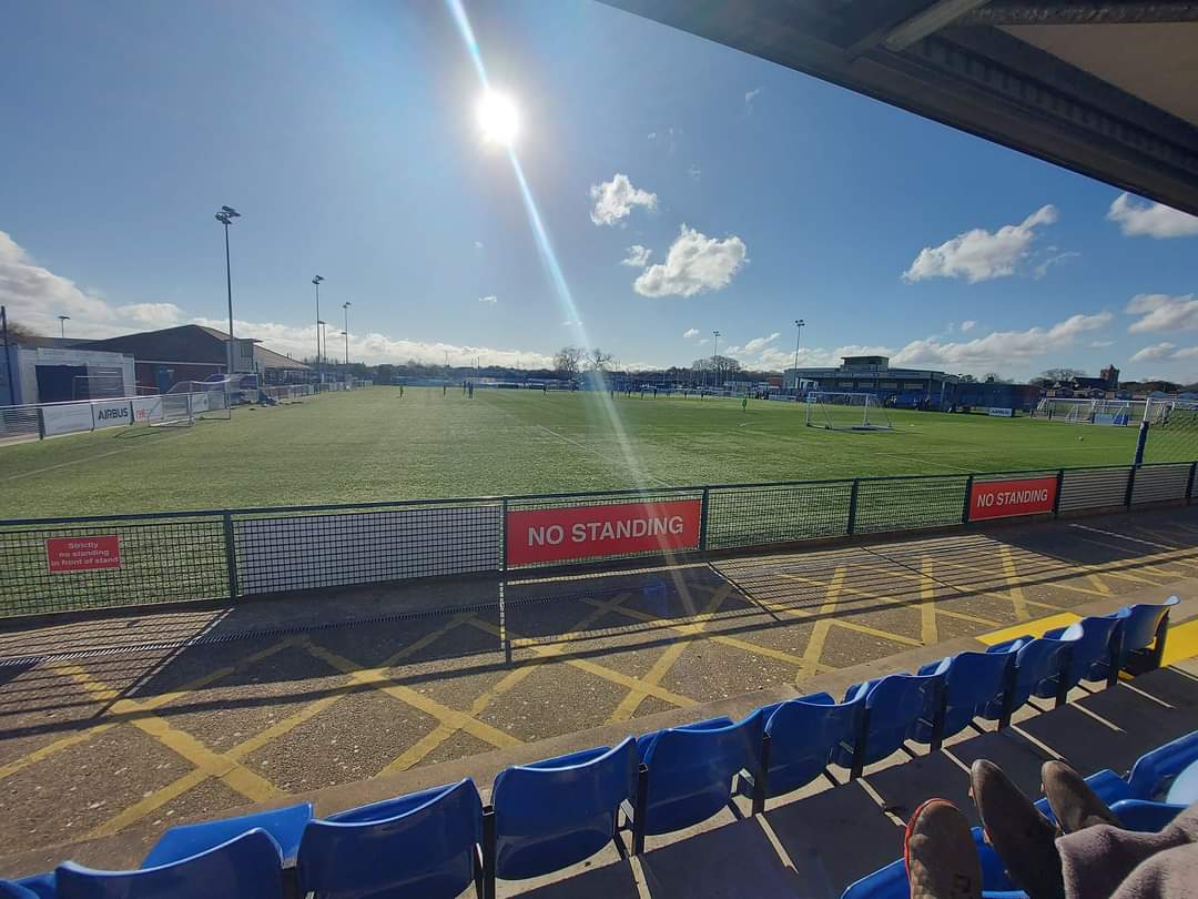 Python1980's tweet photo. Glorious morning at The Airfield today. Fantastic performance from my new U12 Airbus squad - enjoying every minute of coaching them &amp; to see them positively implement the detail that they were given today was amazing. #inspiredevelopachieve https://t.co/VMtP6QiE9T