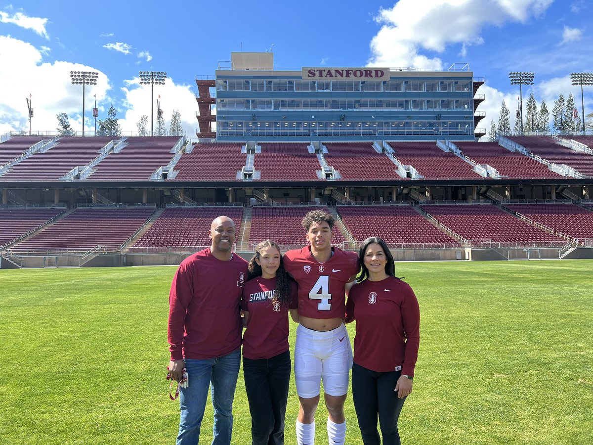 #AGTG I enjoyed my weekend with <a href="/StanfordFball/">Stanford Football</a>.  Thank you to the Stanford Professors, Staff, Coaches, Current and Former Players.  Special thanks to <a href="/CoachDavidShaw/">David Shaw</a>, @coach_gould, <a href="/Coach_ESanders/">Eric Sanders</a> and <a href="/maeubanks/">Mike Eubanks</a>.