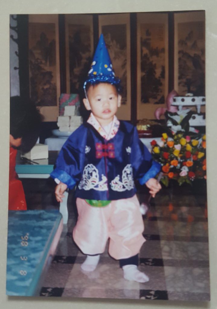 tinyENOi's tweet photo. May he be surrounded with love, happiness, and kindness. Thank you for being born, for trying your best in everything, and for walking this far 💖 let's live a happy life, yongtae!! 😆💚✨ 

#HAPPY_DOJIN_DAY
#HAPPY_YONGTAE_DAY
#CHARMING_YONGTAE_DAY https://t.co/PUgYYKgZce
