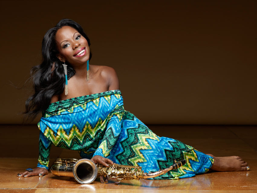 CapitalJazzClub's tweet photo. #NowPlaying, 'Blues For Trane And McCoy', featuring @tiafuller off #LewisPorter, @tlcarrington & @JohnJPatitucci's *Beauty & Mystery*. (2018). The #CapitalJazzClub984, #JacobAsiyo & @KaimaMwiti.
Lewis Porter: Piano
Terri Lyne Carrington: Drums
John Patitucci: Bass
Tia Fuller: Sax https://t.co/zM41JMiEvB
