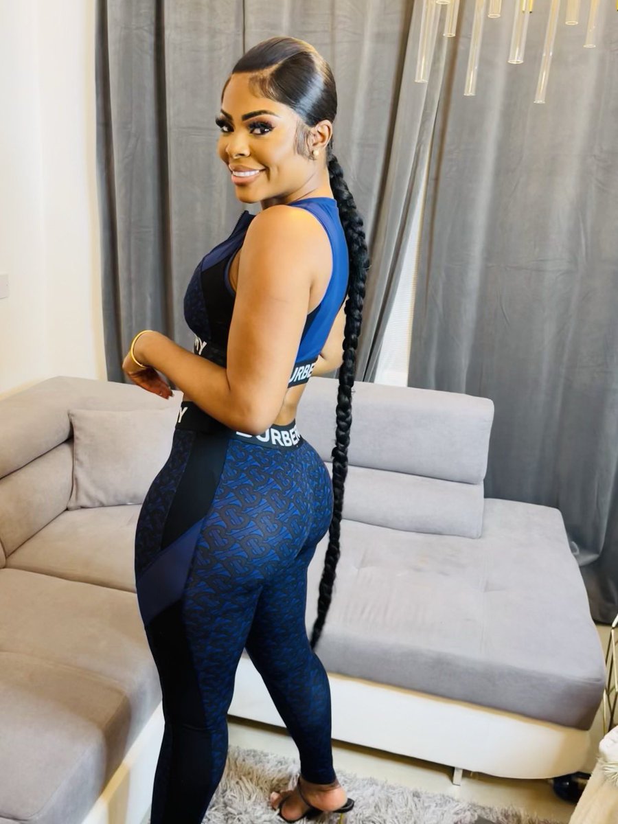 the only pain in your life should be champagne 🥂