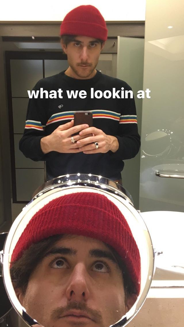 paramorecontext's tweet image. 👁👃👁