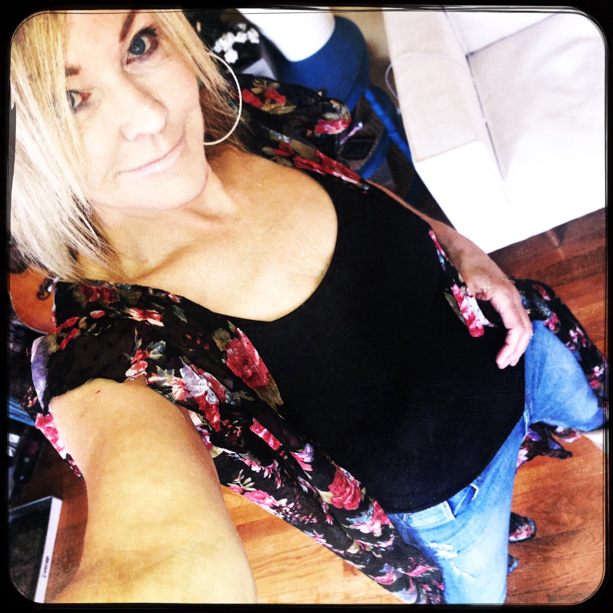 Spring is kissing Nashville.  Praying for Ukraine and feeling so fortunate for our freedom 💙🌙🪴🌸