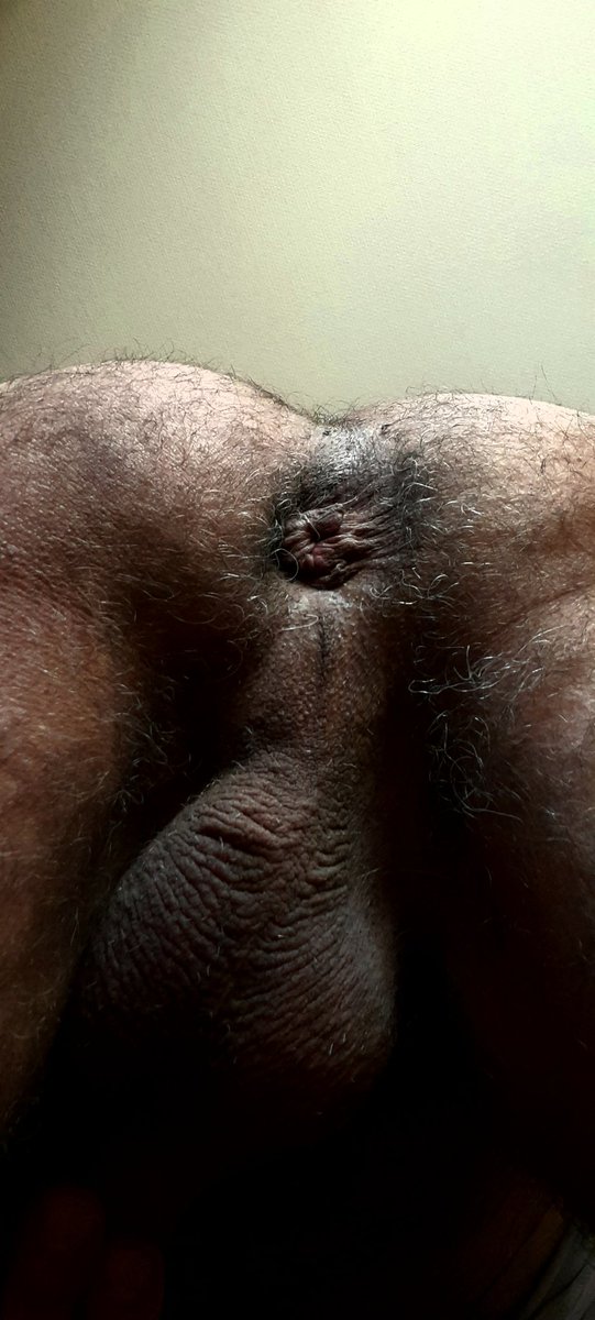 proudtobefag's tweet photo. Qui pour me le bouffer ou me baiser à fond ?
#ass #hairyass #fuckass #culpoilu #enculezmoi #fuckmyass #culouvert
#poilu #velu #hairy https://t.co/2XcEI15YYU