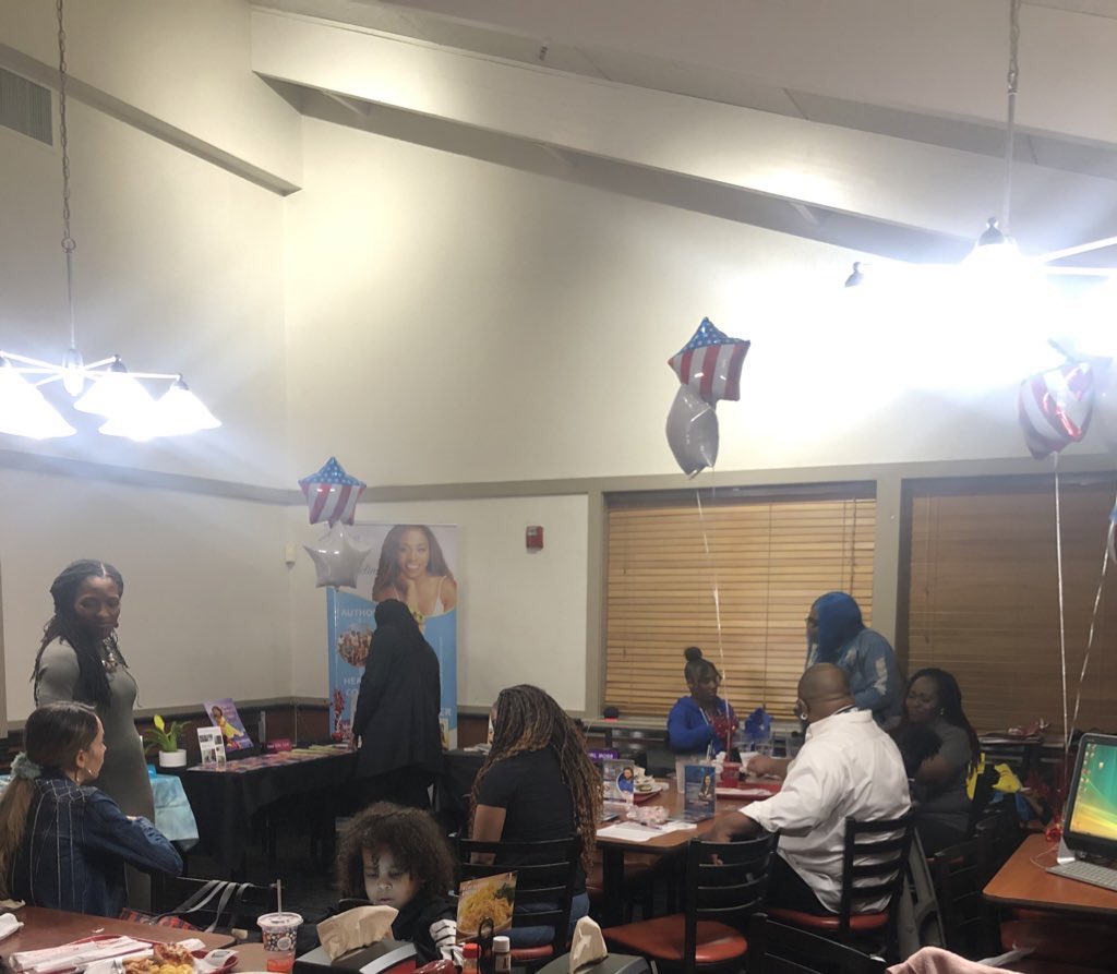 Msdebra_01's tweet photo. Meet & Greet 3-5-2022 Gurnee, Lake County IL #Chicago #Illinois @MmaxSolomon & @LatashaHFields
@Devio #SolomonFields2022 #twill https://t.co/7OZCmBhQCY