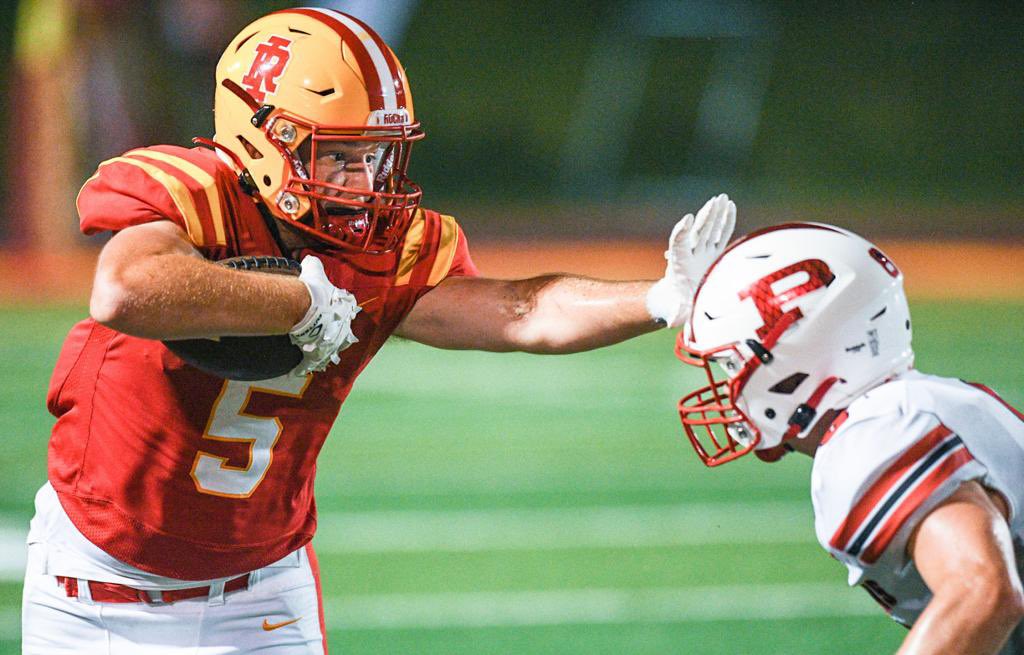 Xandergeorge25's tweet photo. 100% Committed🟣🟡 Ready for the next chapter!!#Duhawk @Coach_Hammer @FootballCoachO @CoachHLorasFB @LorasCollegeFB https://t.co/XqlIMBk4rx