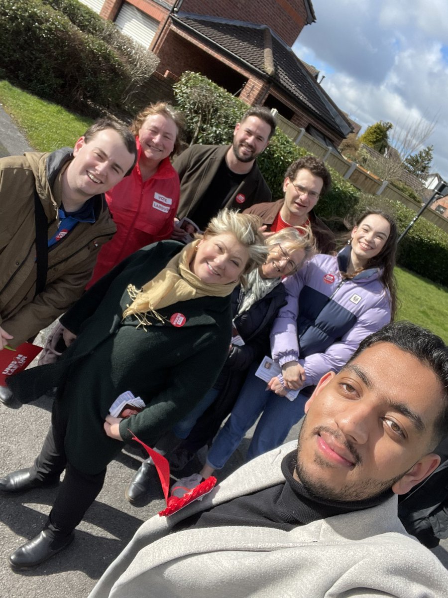 DanielWilton6's tweet photo. Great weekend with the #labourteam! From the social event with @EmilyThornberry, on the #labourdoorstep with @ArmaanKhan_, our candidate for Ossett, and then with Jacquie, our Cllr and candidate for Altofts and Whitwood, and @YvetteCooperMP! 🌹 https://t.co/Xa3QJHIHOJ