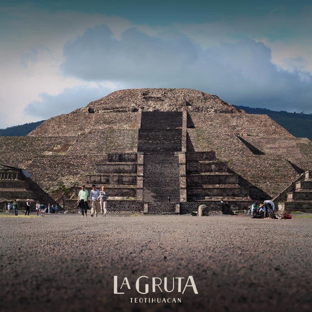 LaGruta's tweet photo. Teotihuacán te espera para cultivar tu corazón viajero. ✨❤️‍🔥 https://t.co/zWeGyidjm5