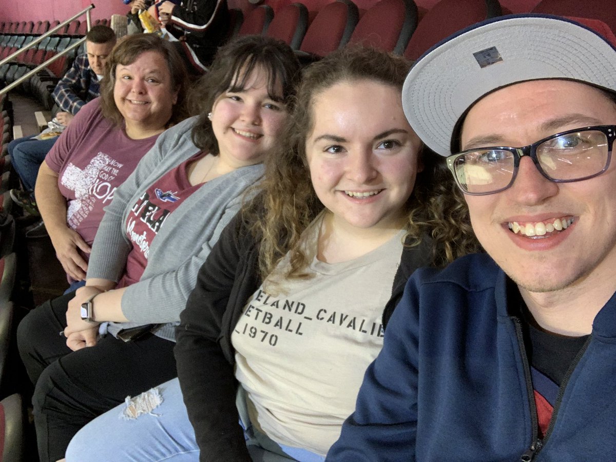 CassRose1219's tweet photo. Babes first game! @monstershockey #monstersxv https://t.co/Wf3ErNX1tJ