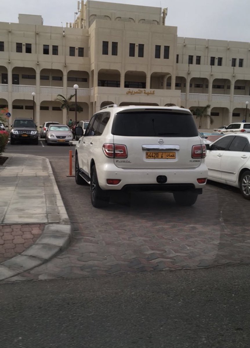 aljahaffi's tweet photo. ايها الاخوة و الاخوات:- 
تم سرقة سيارتي نسيان باترول ابيض موديل ٢٠١٦ رقم اللوحة ٥٤٤٢٠ الرمز (ر) من مواقف برج الصحوة.
على من يجده او تتوافر لديه اية معلومات التواصل على الخاص.
وشكرا.
الرجاء اعادة التغريدة 🔁 https://t.co/7ZwxZlP69j