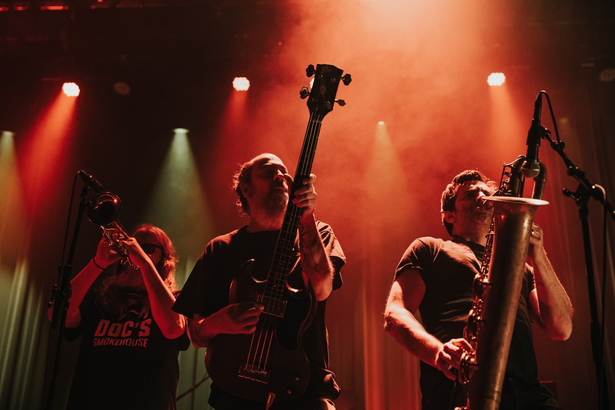 ThaliaHallChi's tweet photo. The Budos Band with Billy Swivs | 3.5.22

📸: @stevesymphoto &amp; @joshdruding https://t.co/W8Cft4Uiif