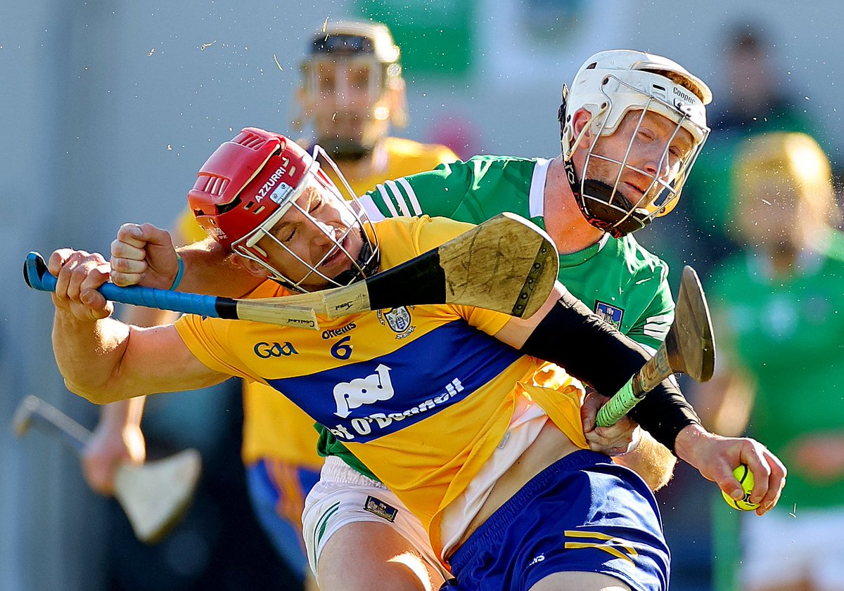 INPHOjames's tweet photo. By the looks of it Cian Lynch broke John Conlon's hurl with his fist 😬💪, great game between Limerick and Clare today https://t.co/BricKnfmGX