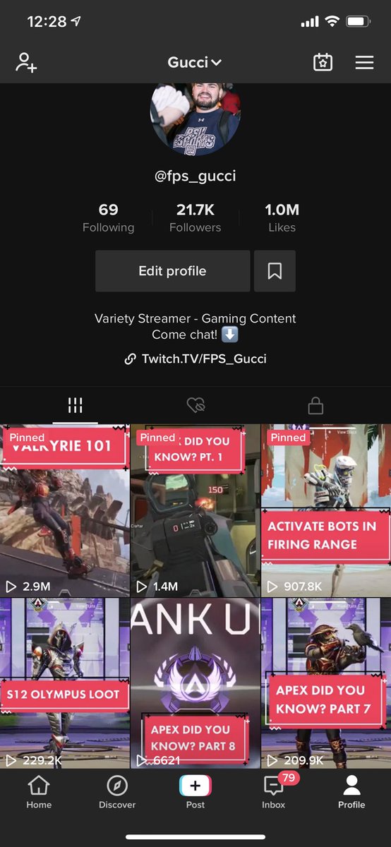 PaulMengucci's tweet photo. Another Poggers milestone today, just hit the 1M like goal 🙂. Wanted 25k followers by the end of the year but things are going much quicker than I ever coulda hoped for. Got in a game with a fan the other day and it hit me that real people are watching my goofy vids https://t.co/0NBrJkf5xL
