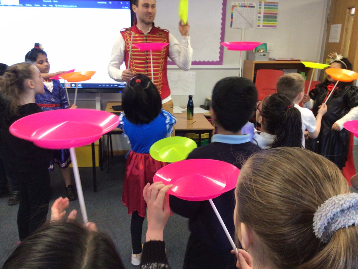This week Year 3 and 4 enjoyed a visit from the circus and learning how to spin plates.
