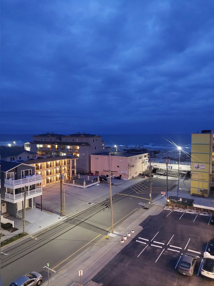 Wildwood, ocean view of the Atlantic 🌊

Another Cheer Competition 📣

#wildwood #wildwoodnj #oceanview #capemaycountynj #newjersey #photography #njphotographer #atlanticocean