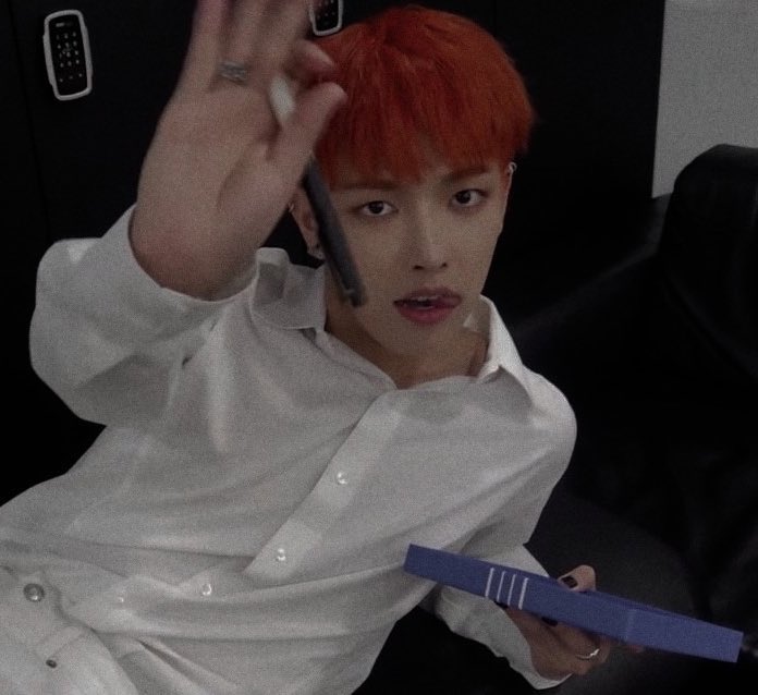 EB0YHONGJOONG's tweet photo. https://t.co/nf8vkik4at