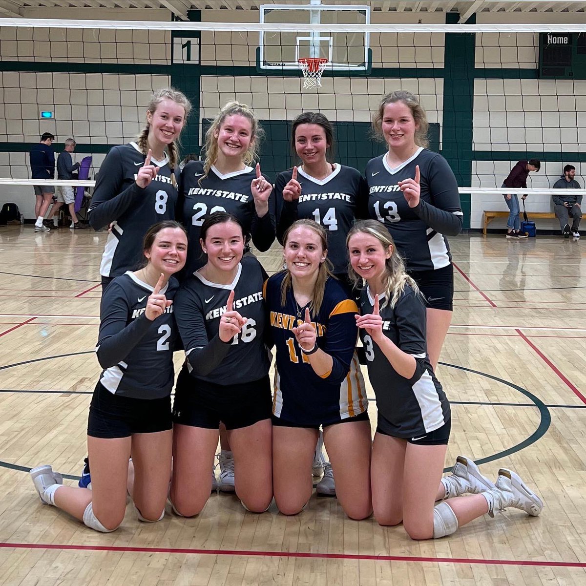 KentStateClubVB's tweet photo. Congrats to the Kent Gold team for placing first at the Slippery Rock tournament⚡️ https://t.co/MqFvtEAhmv