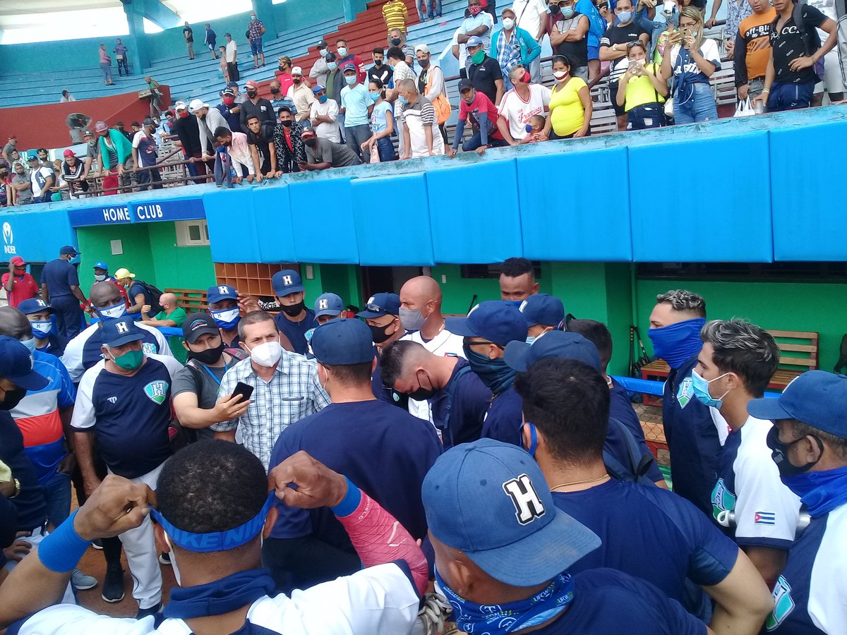 Vencen los Cachorros de #Holguin Al equipo de Artemisa. #ArribaCaballerro