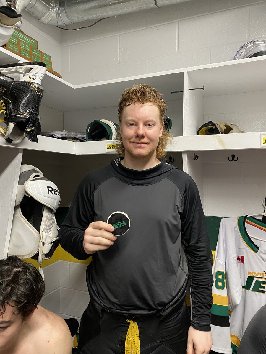 Congrats to Jets Matt Halle on capturing PJHL scoring title today with a 4 point afternoon (3 goals 1 assist) 76 pts