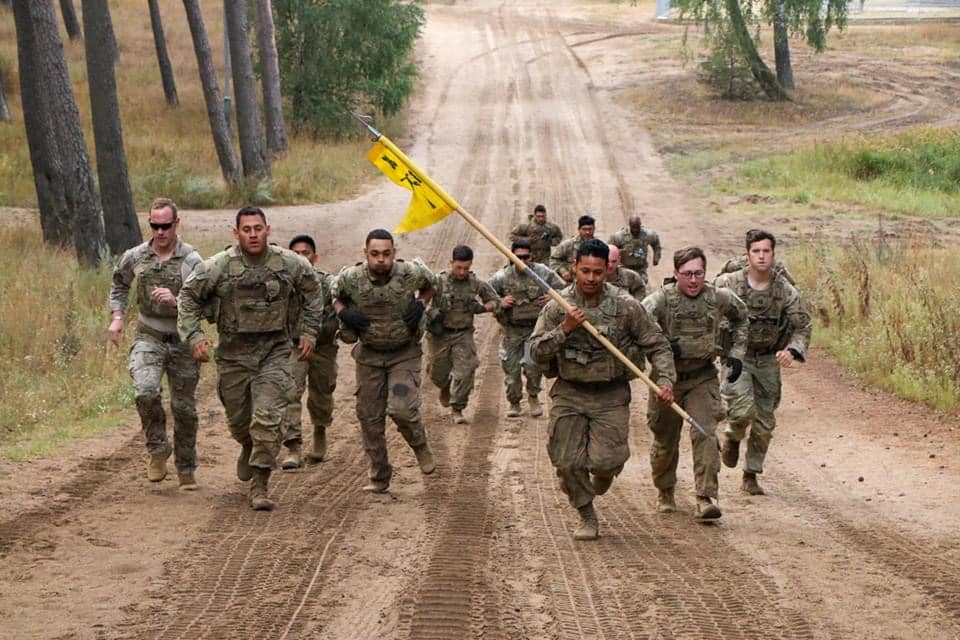 USArmy's tweet photo. I am an American Soldier.

I am a warrior and a member of a team.

I serve the people of the United States, and live the #ArmyValues.

📸 ➡️ Sgt. Trenton Lowery https://t.co/raG5y5xmL9