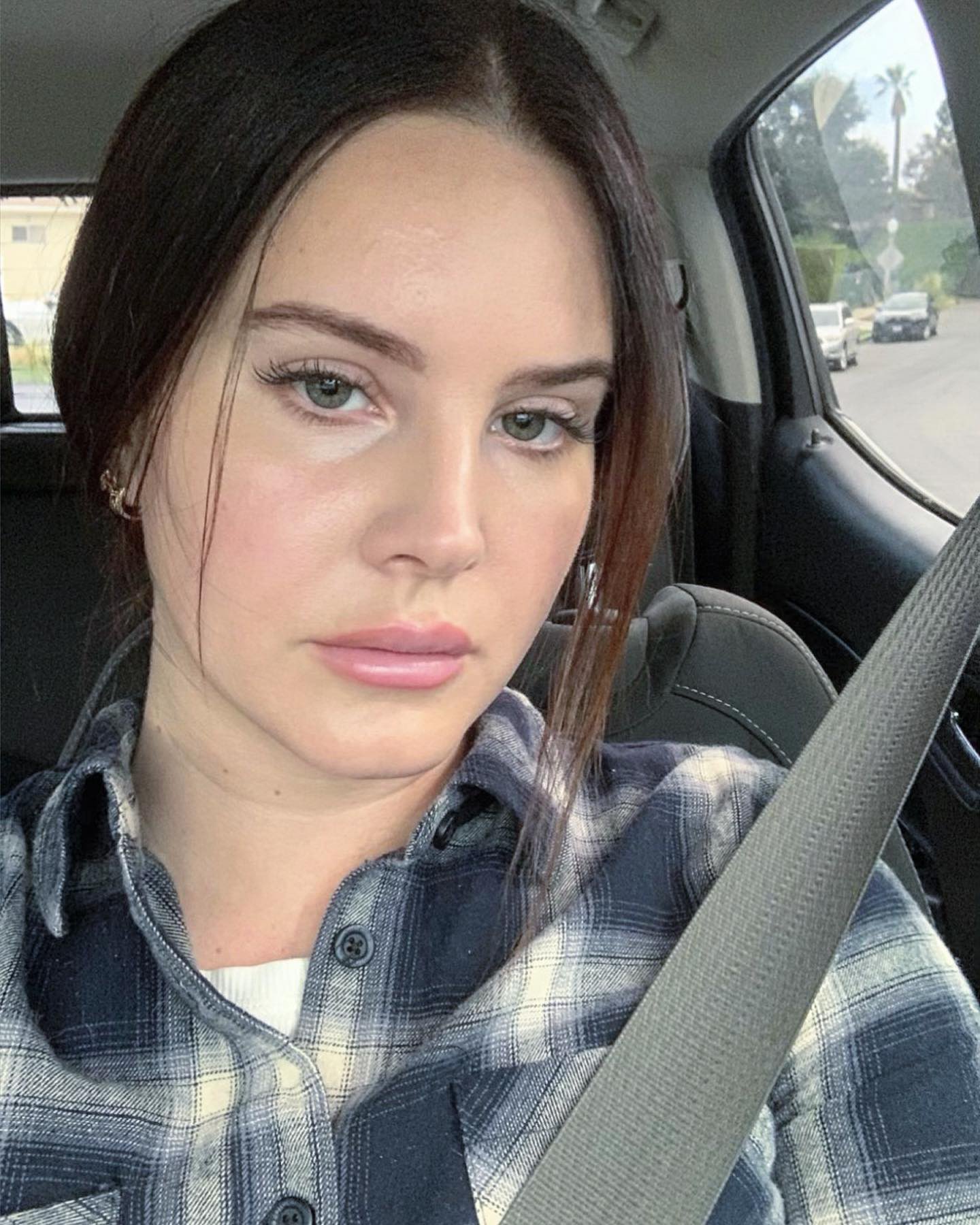 The Mystery Of The Lana Del Rey Leak Deepens - 6g1lcj1