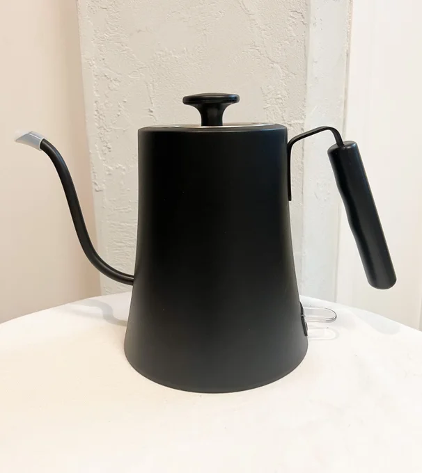 【カフェグッズ】置いてあるだけでオシャレ…!Amazonで見つけた「高見えポット」が便利すぎて手放せない。
https://t.co/nQjIgdxBLS

Amazonで見つけたTDPの「電気ケトル」が、高級感ハンパないんだけど…!モダンなデザインがとっても素敵なんです。これで毎日のコーヒータイムが格上げされました! 