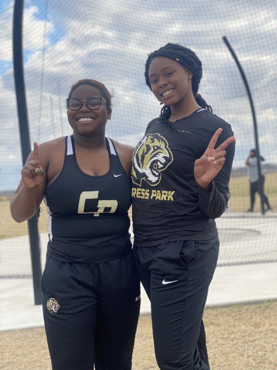 PhineEnough's tweet photo. 🚨Senior 🚨 Paige Williams
#ThrowOneDeep #ThrowLikeAGirl
#RecruitCypressPark @CyParkAthletics @CyParkGirlsXCT1 @CypressParkHS https://t.co/6dvIt1lusZ