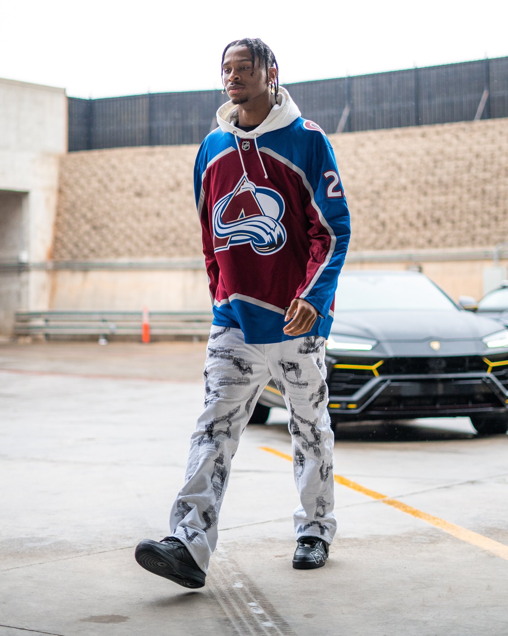 Made In Canada on X: Canadian NBA star Shai Gilgeous-Alexander rocked a  fellow Canadian Nathan MacKinnon jersey for his pre-game fit 🇨🇦🏀   / X