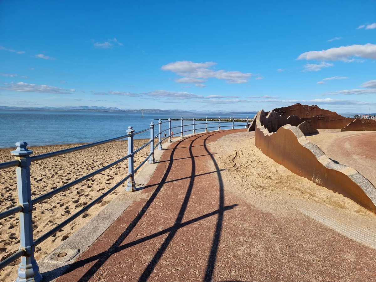 JWT42's tweet photo. Stunning day of sunshine on coast at Heysham and Morecambe https://t.co/OlpRWMth8r